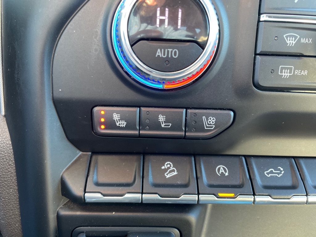 GMC Sierra 1500 4WD Crew Cab 147" SLT 2021