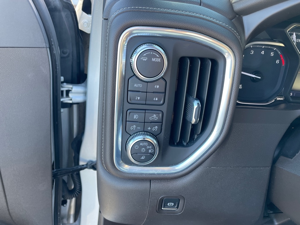 GMC Sierra 1500 4WD Crew Cab 147" SLT 2021