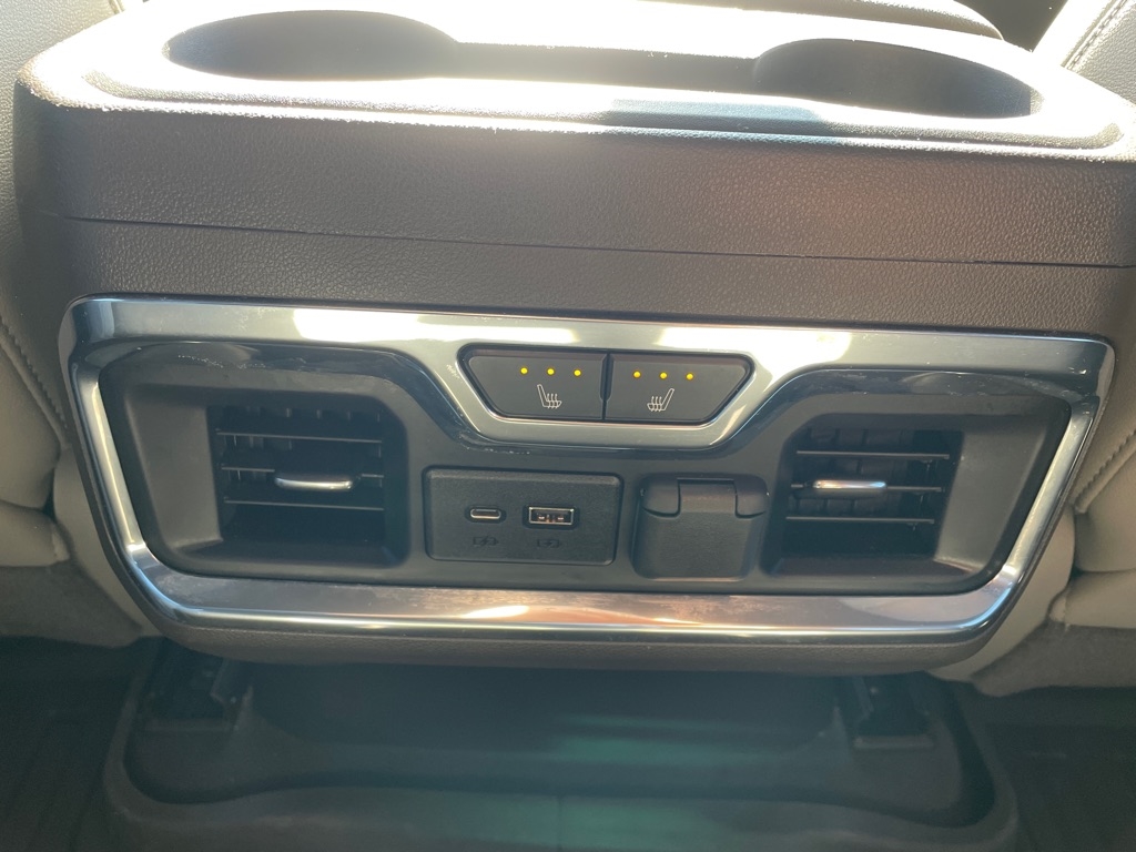 GMC Sierra 1500 4WD Crew Cab 147" SLT 2021