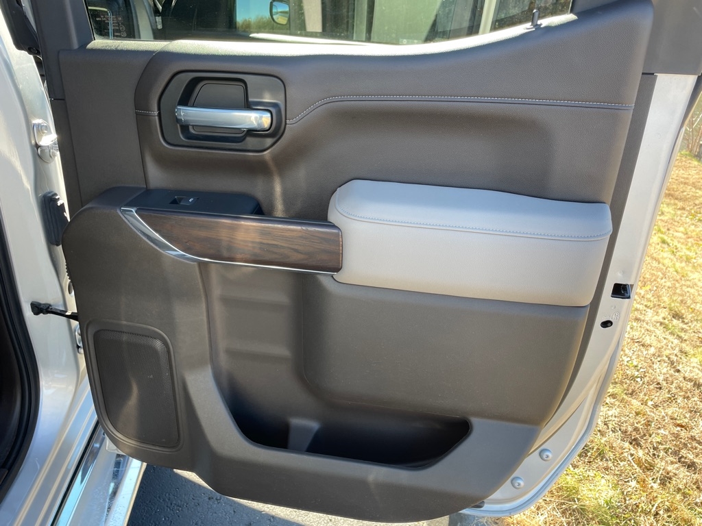 GMC Sierra 1500 4WD Crew Cab 147" SLT 2021