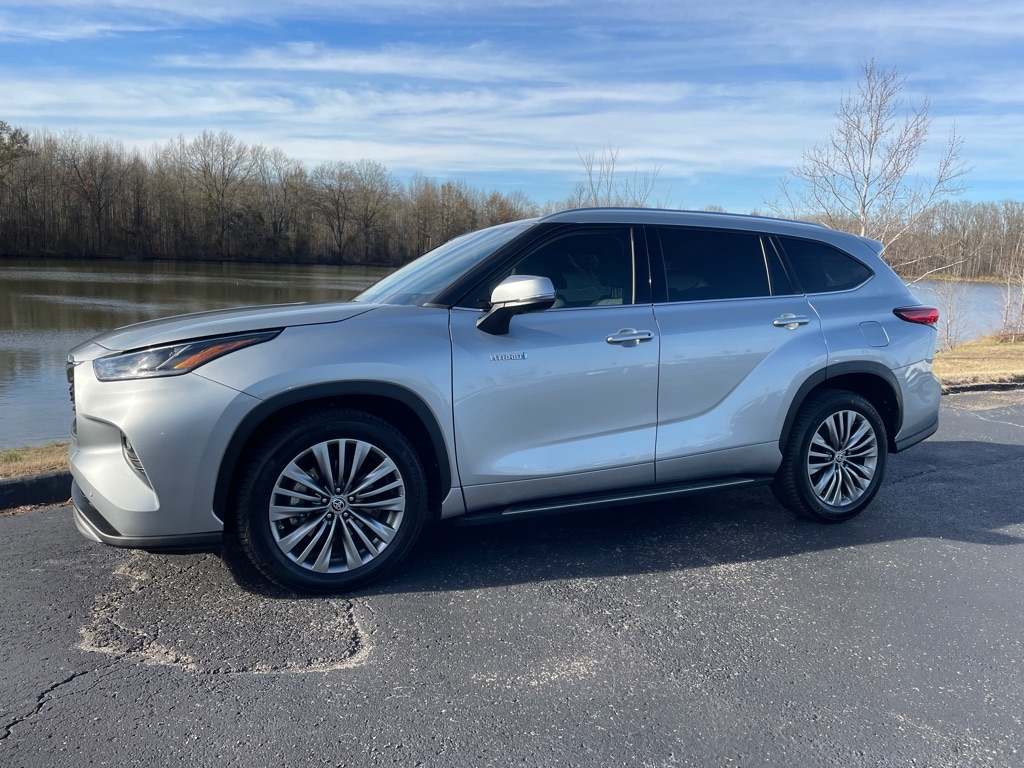 Toyota Highlander Hybrid Platinum FWD (Natl) 2021
