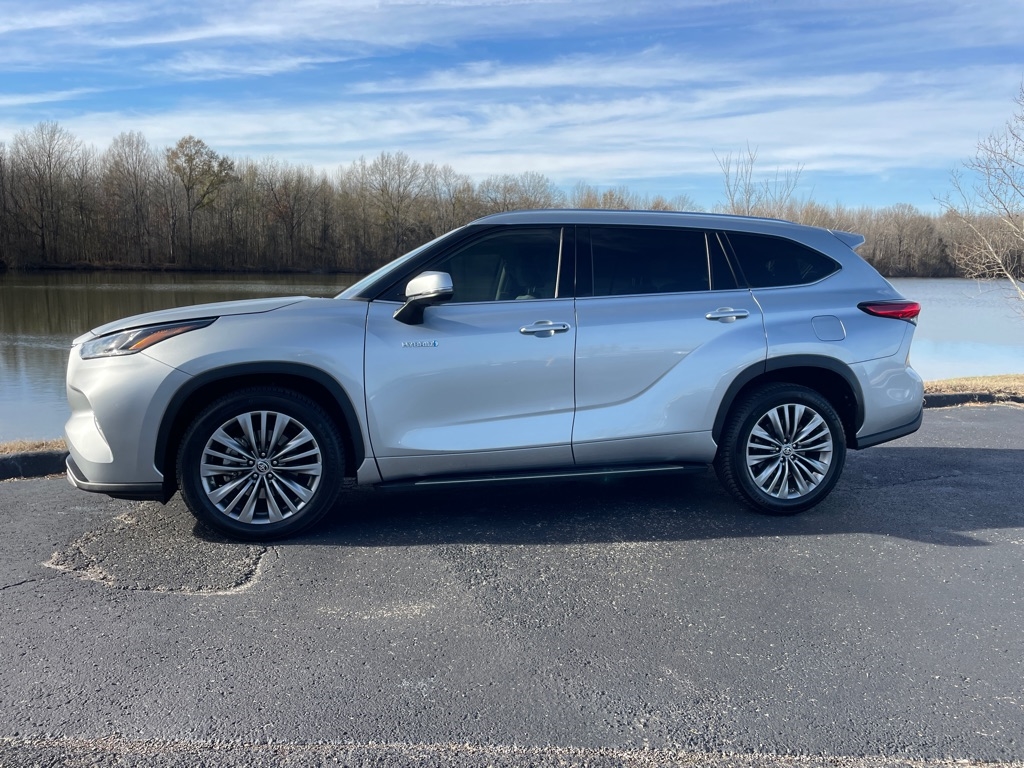 Toyota Highlander Hybrid Platinum FWD (Natl) 2021