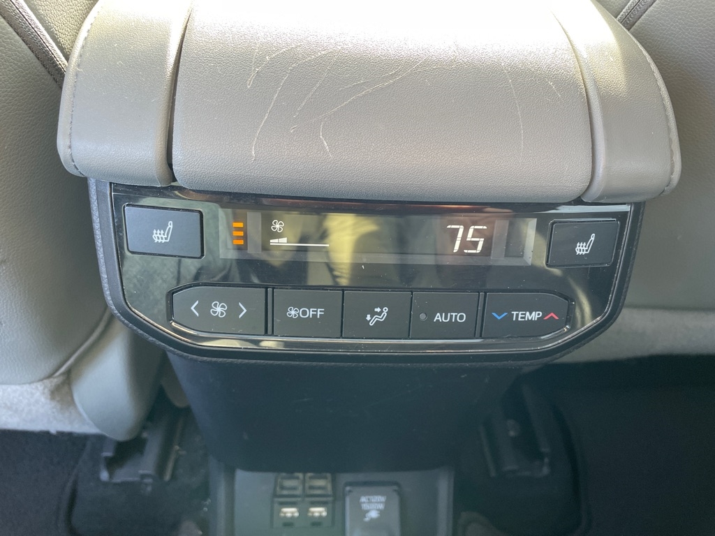 Toyota Highlander Hybrid Platinum FWD (Natl) 2021