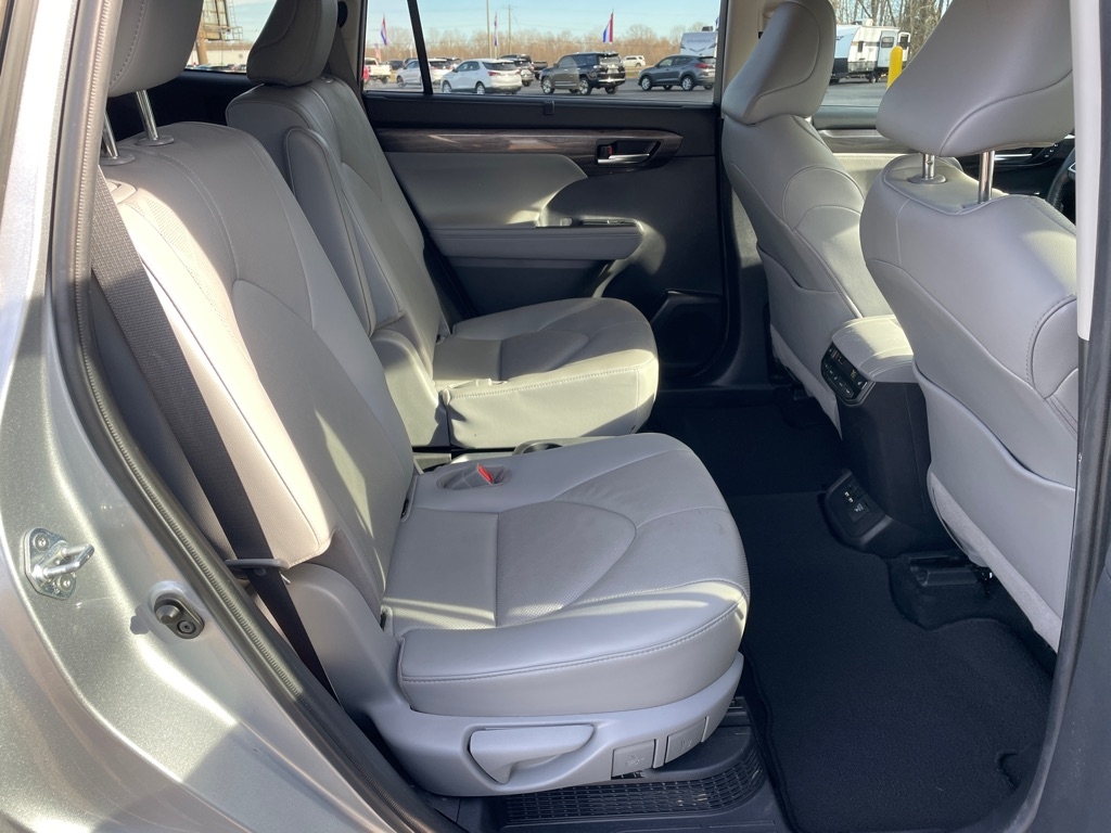 Toyota Highlander Hybrid Platinum FWD (Natl) 2021