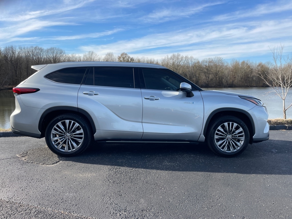 Toyota Highlander Hybrid Platinum FWD (Natl) 2021