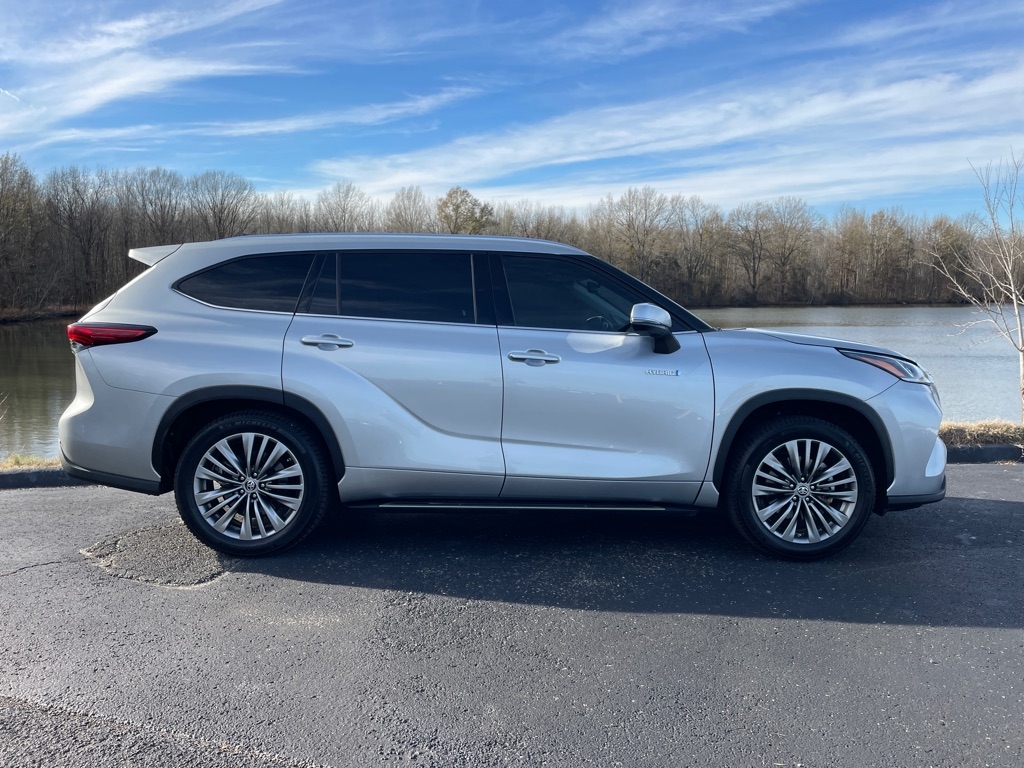 Toyota Highlander Hybrid Platinum FWD (Natl) 2021
