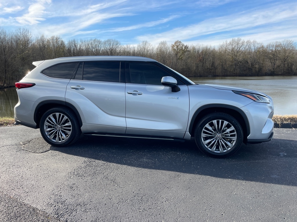 Toyota Highlander Hybrid Platinum FWD (Natl) 2021