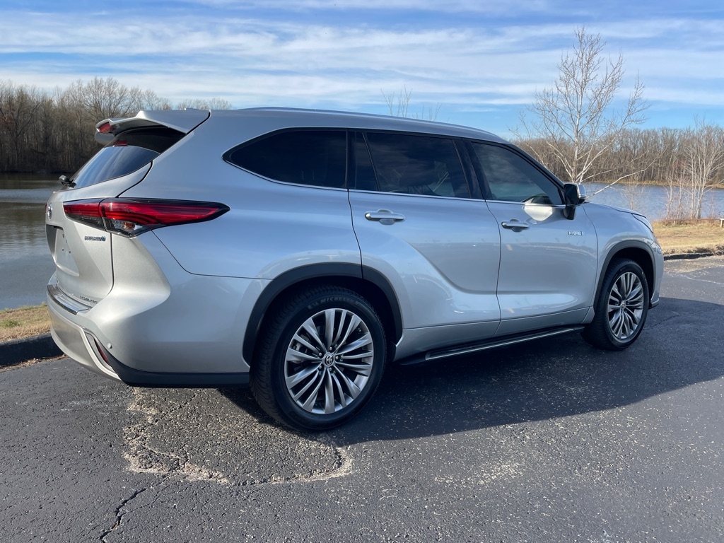 Toyota Highlander Hybrid Platinum FWD (Natl) 2021