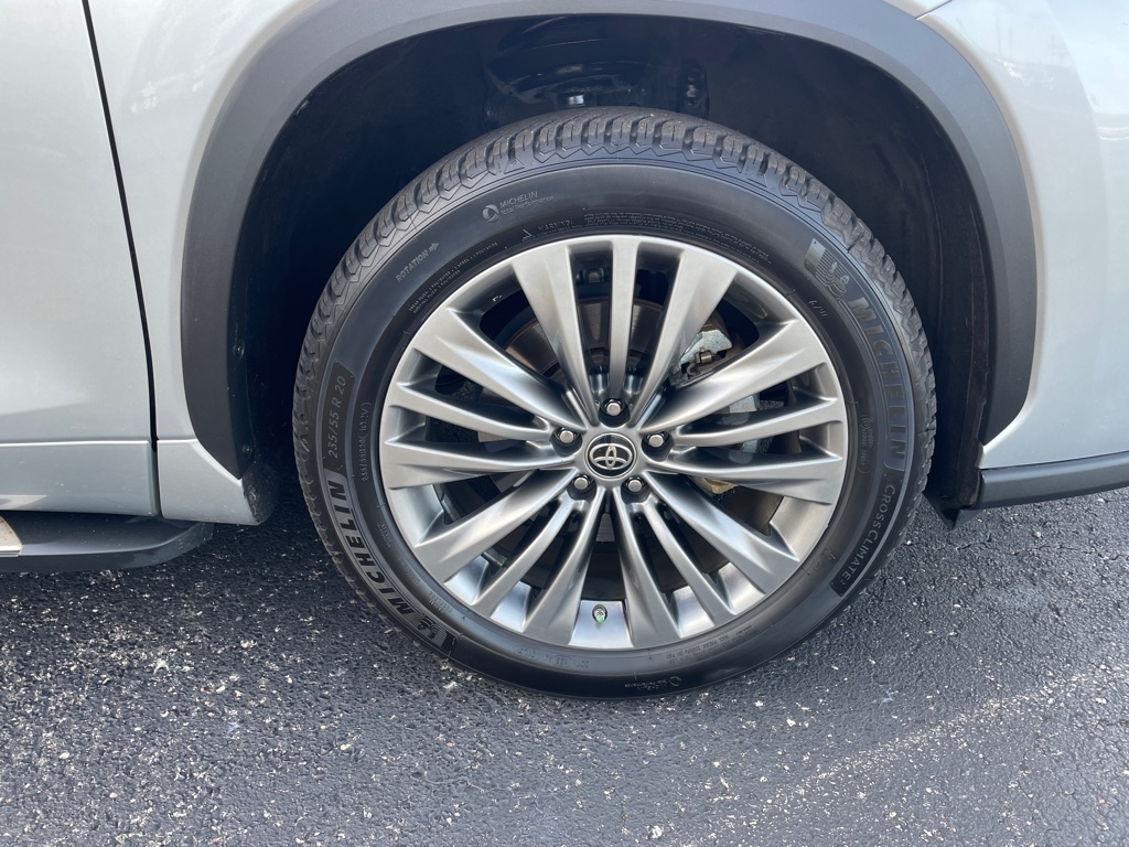 Toyota Highlander Hybrid Platinum FWD (Natl) 2021