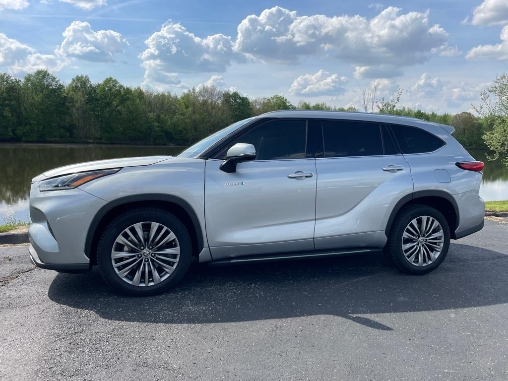 Toyota Highlander Hybrid Platinum FWD (Natl) 2021