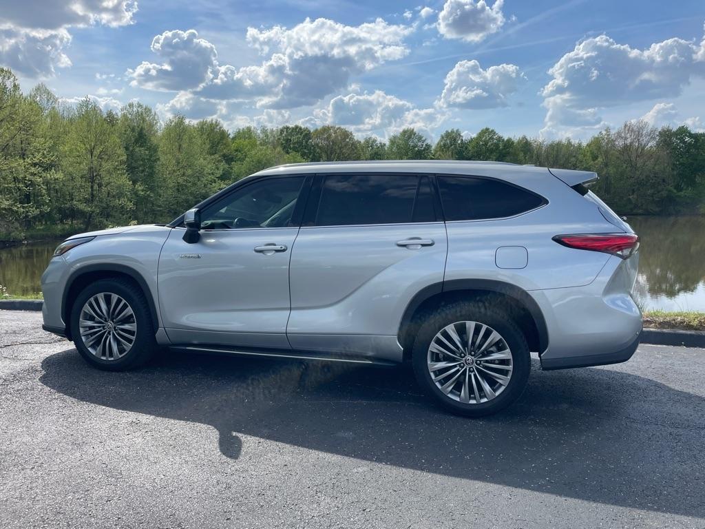 Toyota Highlander Hybrid Platinum FWD (Natl) 2021