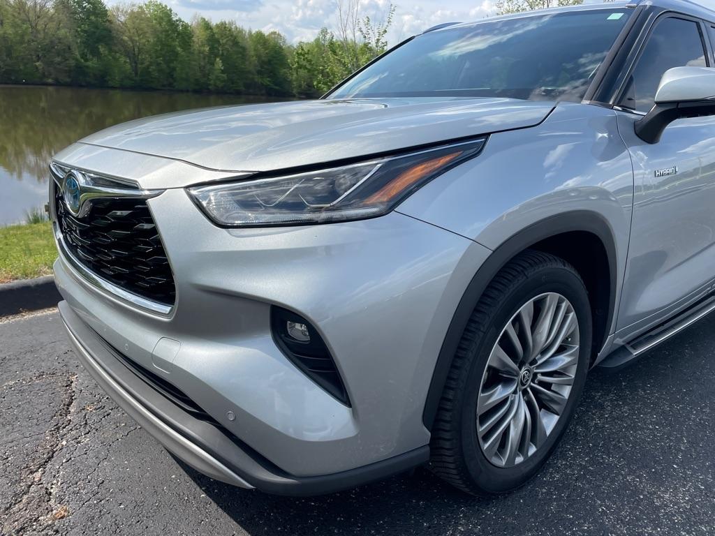 Toyota Highlander Hybrid Platinum FWD (Natl) 2021