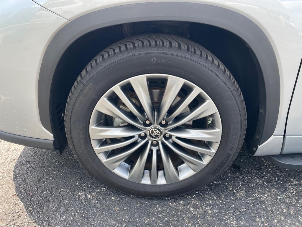 Toyota Highlander Hybrid Platinum FWD (Natl) 2021