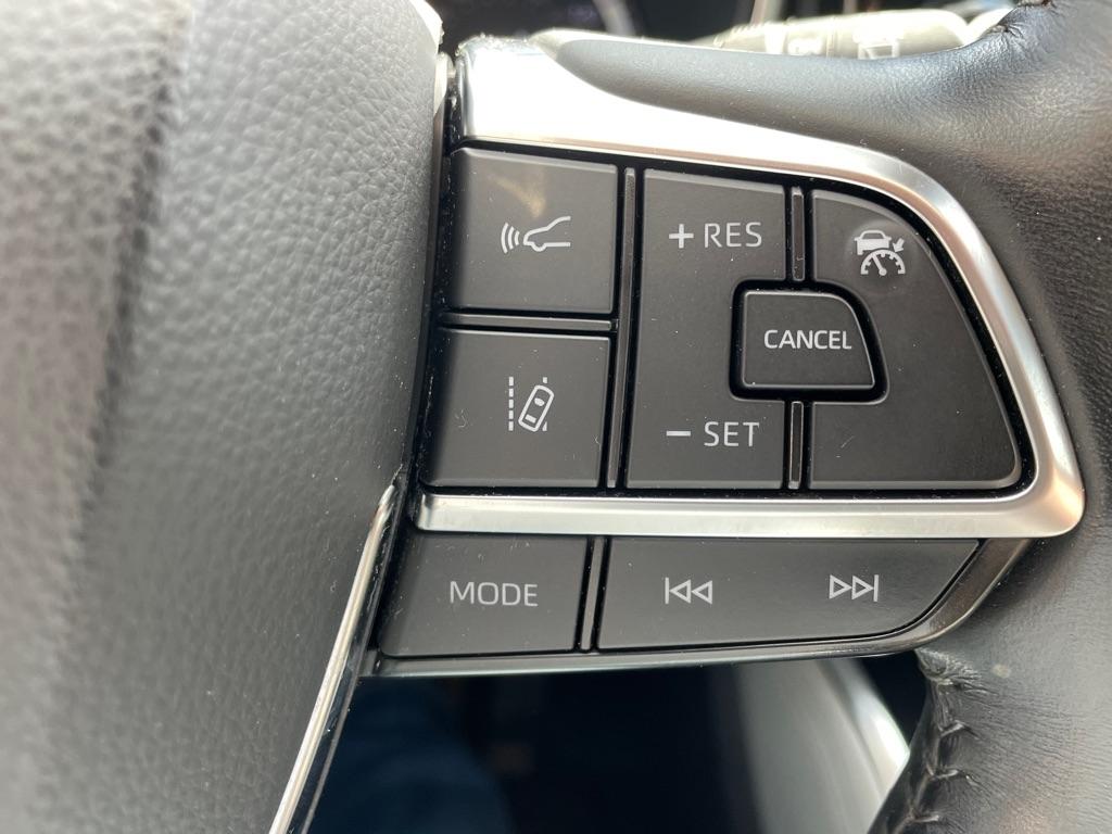 Toyota Highlander Hybrid Platinum FWD (Natl) 2021