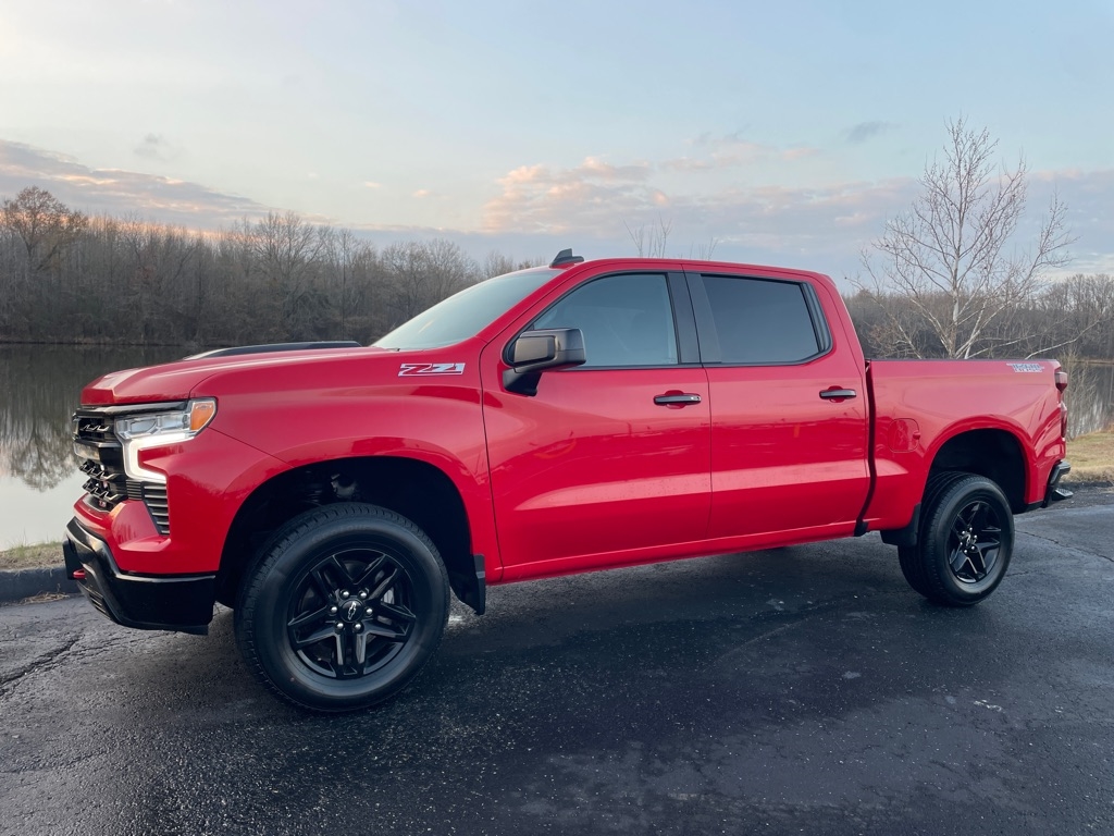 Chevrolet Silverado 1500 4WD Crew Cab 147" LT Trail Boss 2023