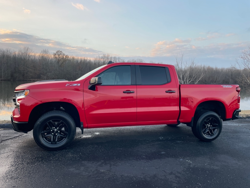 Chevrolet Silverado 1500 4WD Crew Cab 147" LT Trail Boss 2023