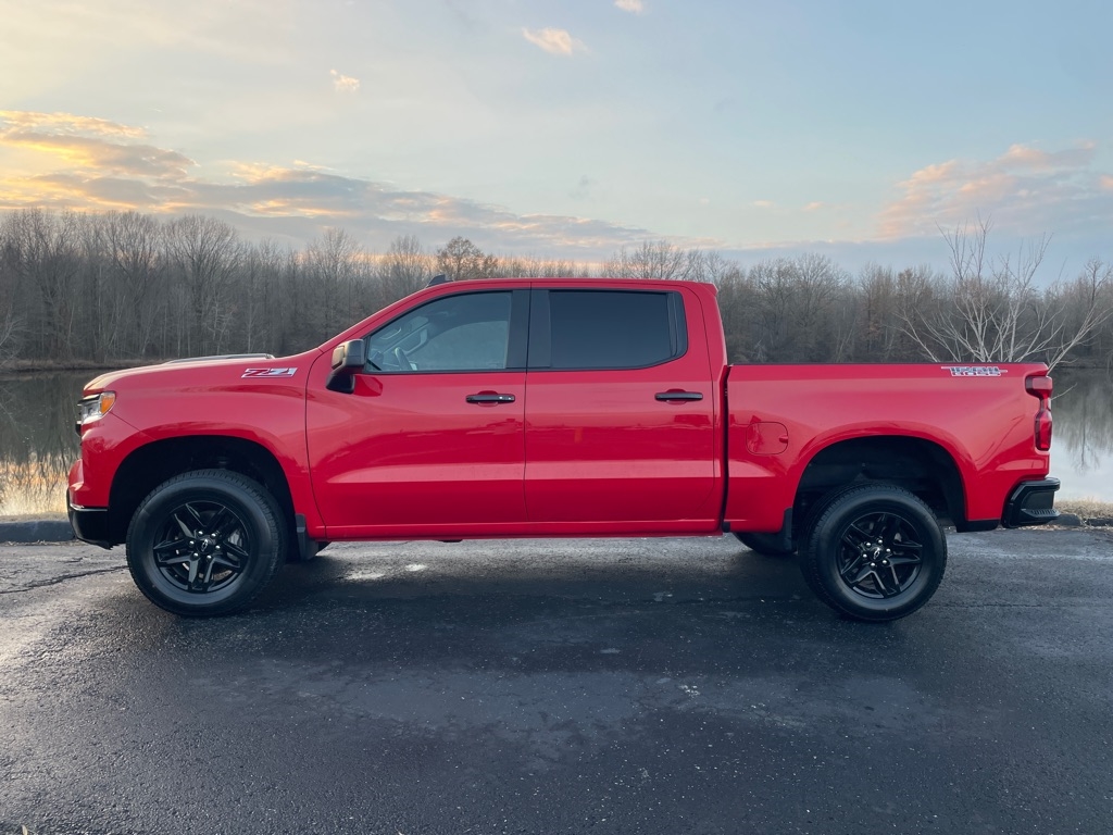 Chevrolet Silverado 1500 4WD Crew Cab 147" LT Trail Boss 2023