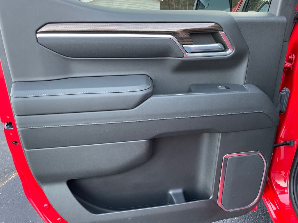 Chevrolet Silverado 1500 4WD Crew Cab 147" LT Trail Boss 2023