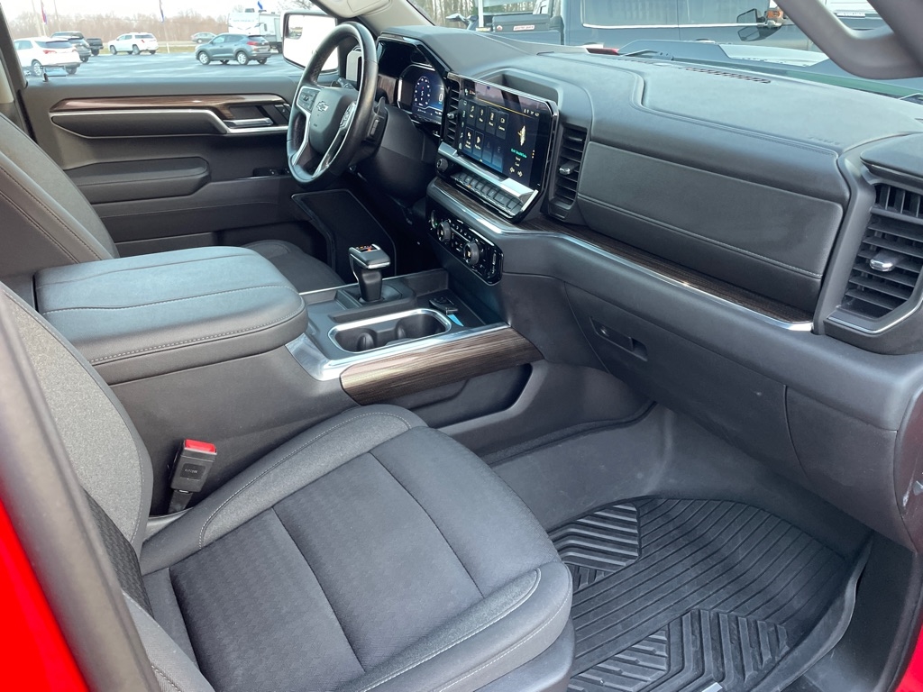 Chevrolet Silverado 1500 4WD Crew Cab 147" LT Trail Boss 2023