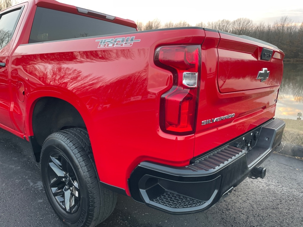 Chevrolet Silverado 1500 4WD Crew Cab 147" LT Trail Boss 2023