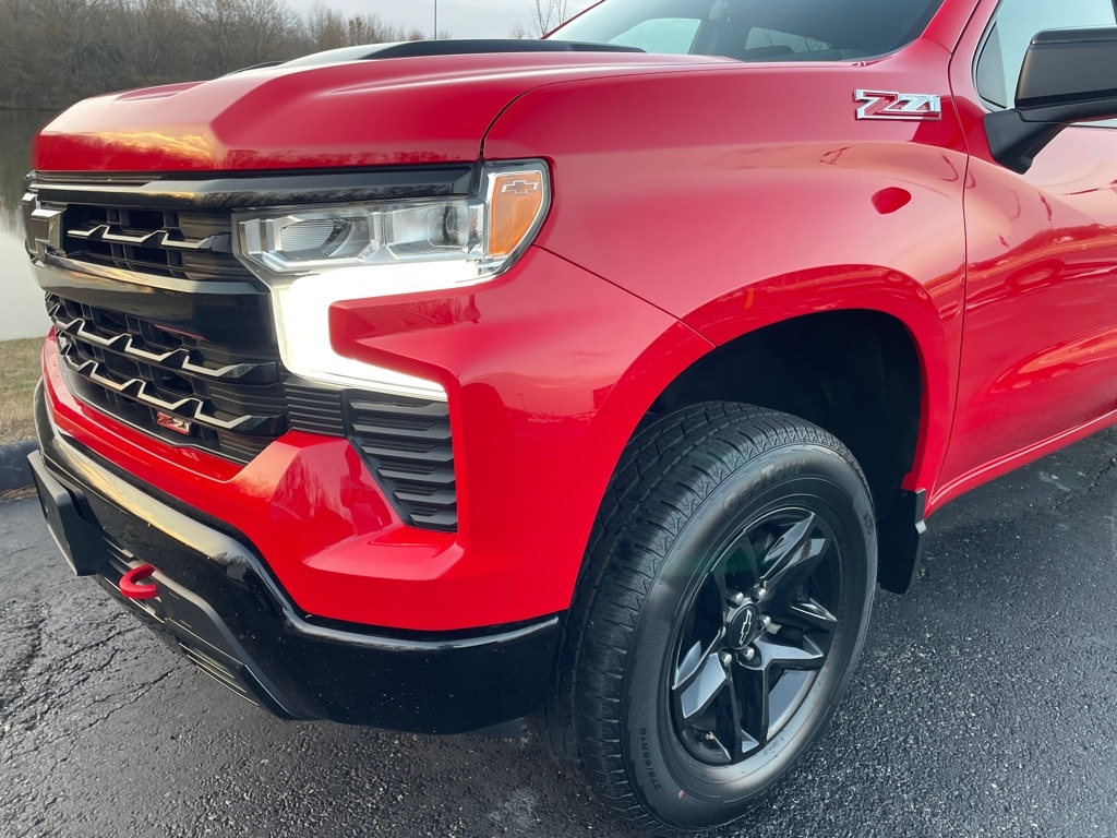 Chevrolet Silverado 1500 4WD Crew Cab 147" LT Trail Boss 2023