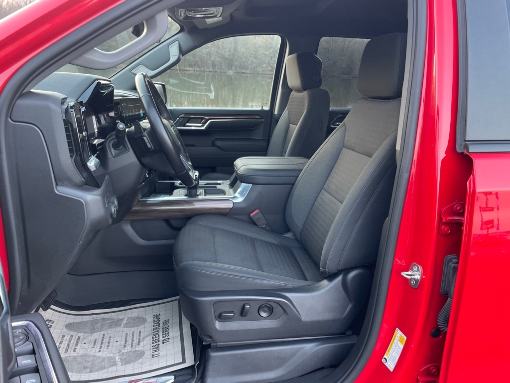 Chevrolet Silverado 1500 4WD Crew Cab 147" LT Trail Boss 2023