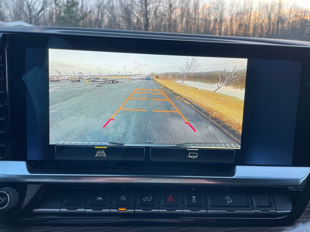 Chevrolet Silverado 1500 4WD Crew Cab 147" LT Trail Boss 2023