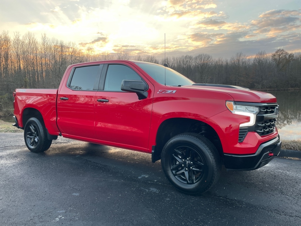 Chevrolet Silverado 1500 4WD Crew Cab 147" LT Trail Boss 2023