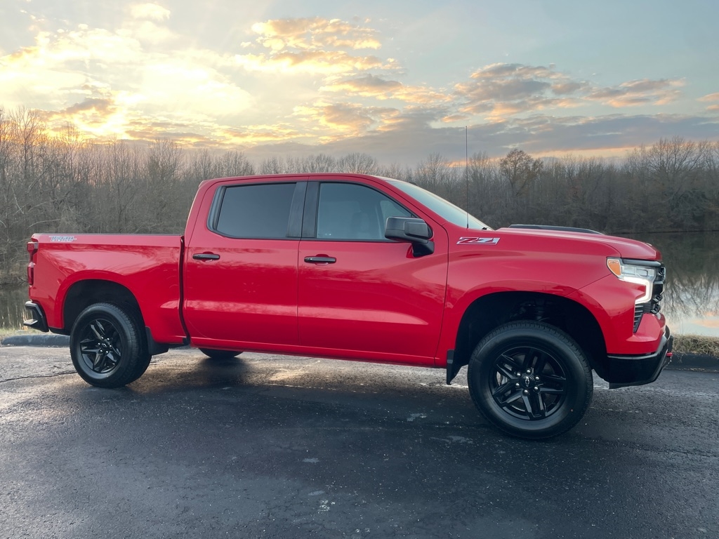 Chevrolet Silverado 1500 4WD Crew Cab 147" LT Trail Boss 2023