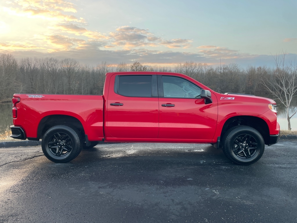 Chevrolet Silverado 1500 4WD Crew Cab 147" LT Trail Boss 2023
