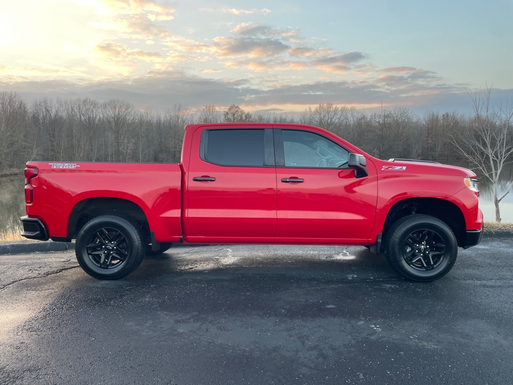 Chevrolet Silverado 1500 4WD Crew Cab 147" LT Trail Boss 2023
