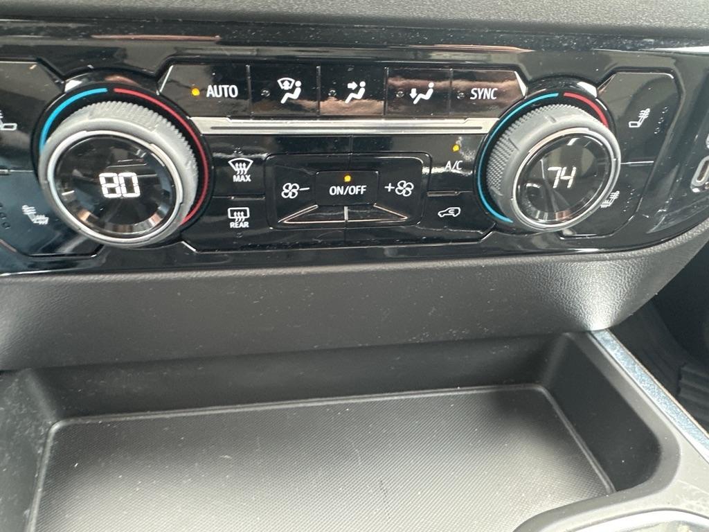 Chevrolet Silverado 1500 4WD Crew Cab 147" LT Trail Boss 2023