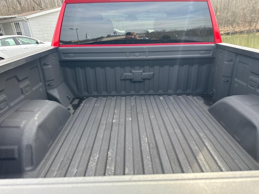 Chevrolet Silverado 1500 4WD Crew Cab 147" LT Trail Boss 2023