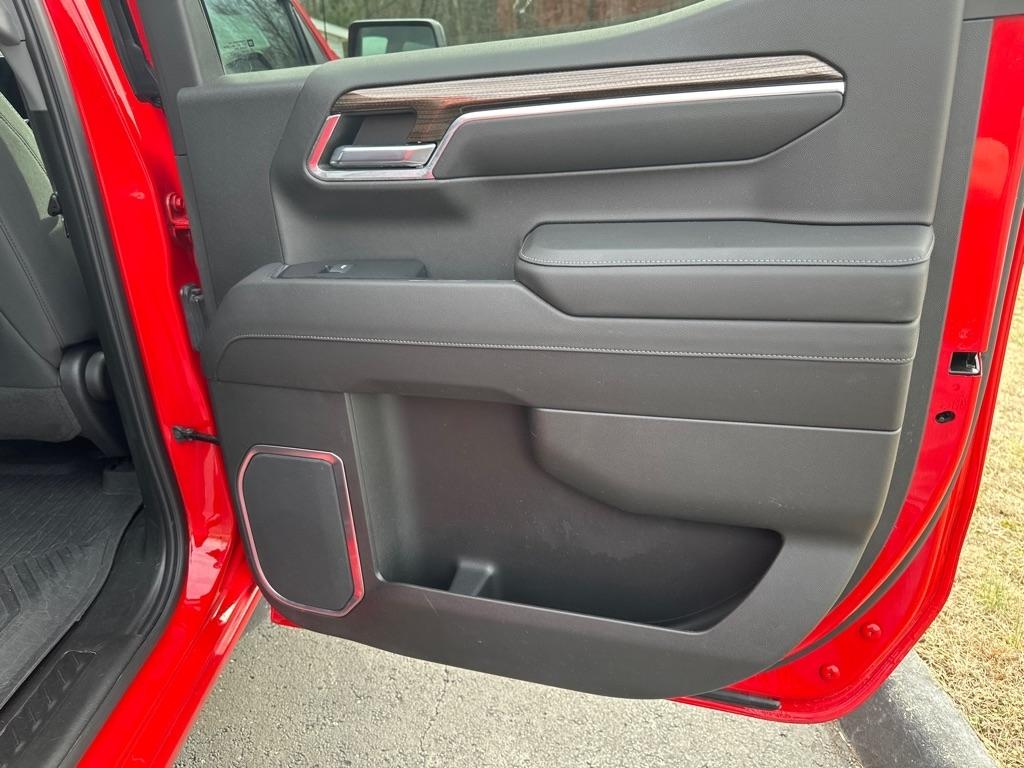 Chevrolet Silverado 1500 4WD Crew Cab 147" LT Trail Boss 2023