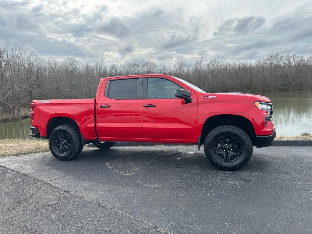 Chevrolet Silverado 1500 4WD Crew Cab 147" LT Trail Boss 2023