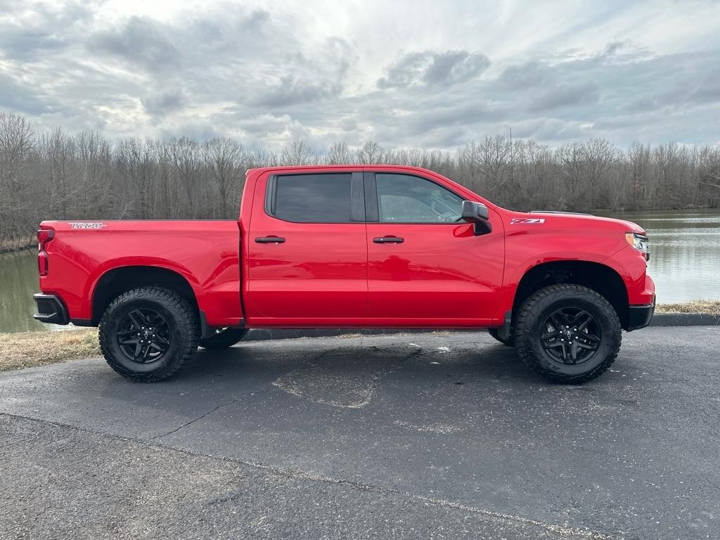 Chevrolet Silverado 1500 4WD Crew Cab 147" LT Trail Boss 2023