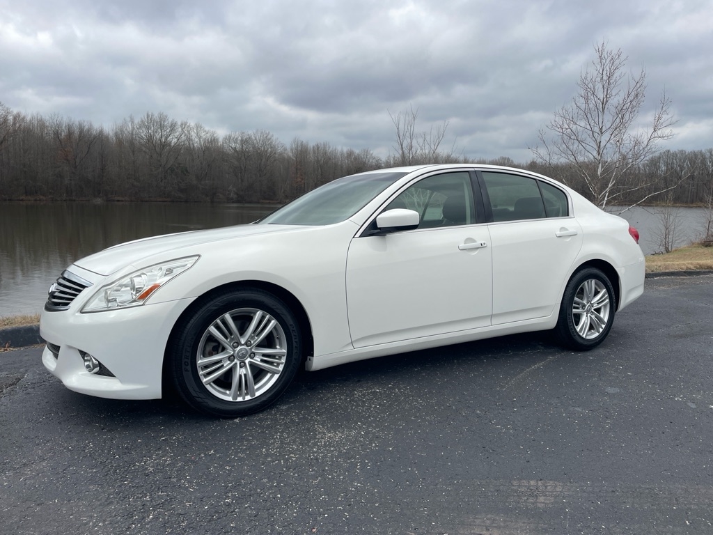 Infiniti G37 Sedan 4dr Journey RWD 2013