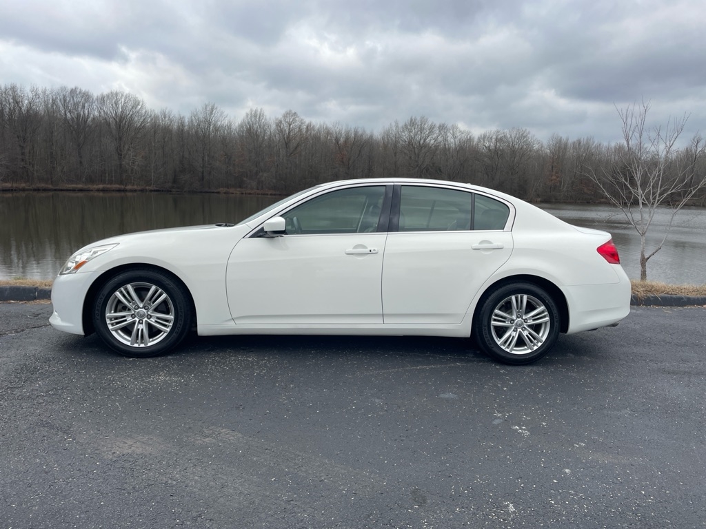 Infiniti G37 Sedan 4dr Journey RWD 2013