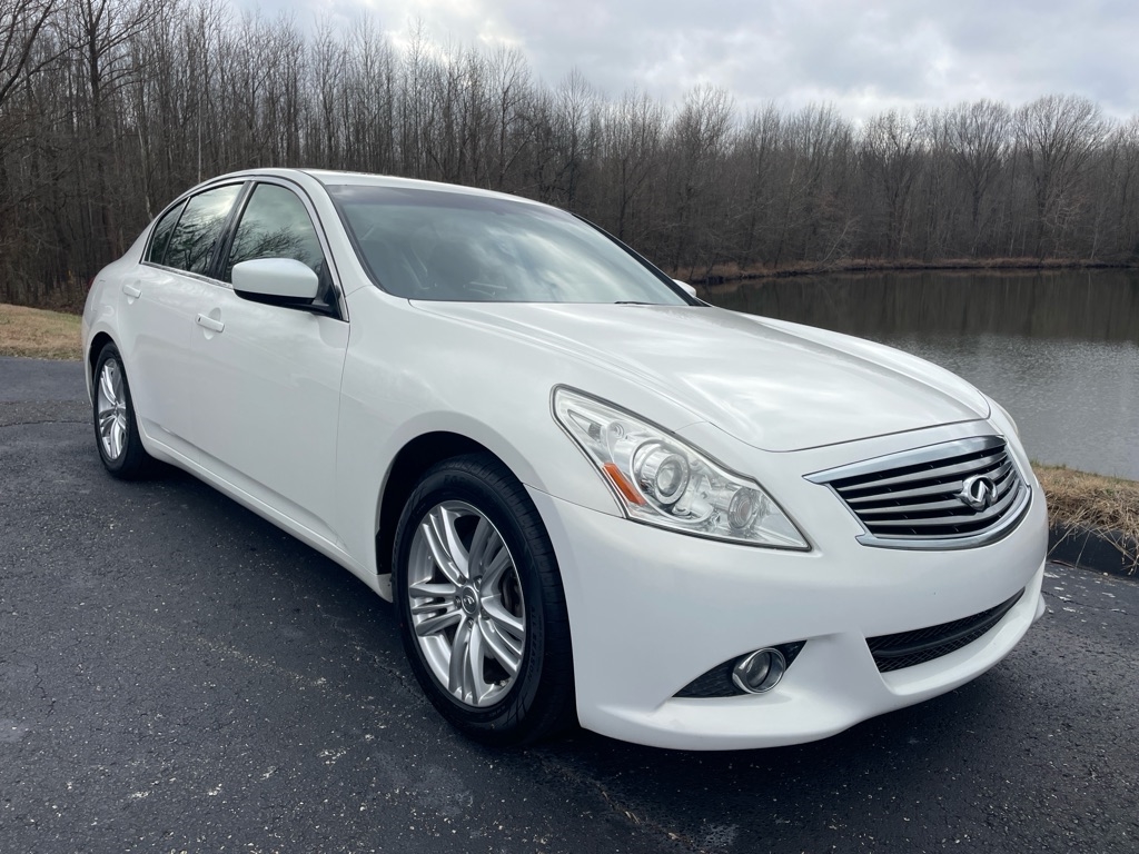 Infiniti G37 Sedan 4dr Journey RWD 2013