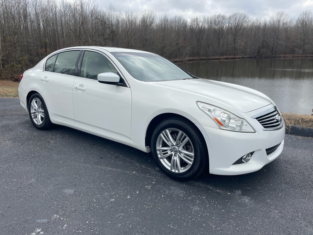 Infiniti G37 Sedan 4dr Journey RWD 2013
