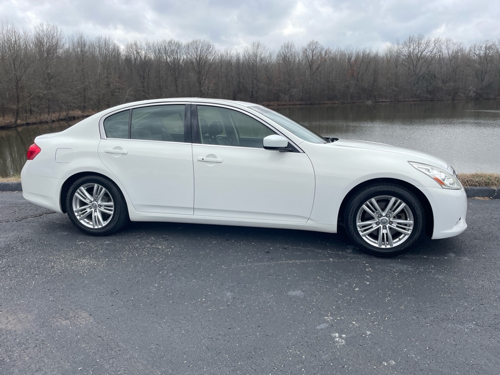 Infiniti G37 Sedan 4dr Journey RWD 2013