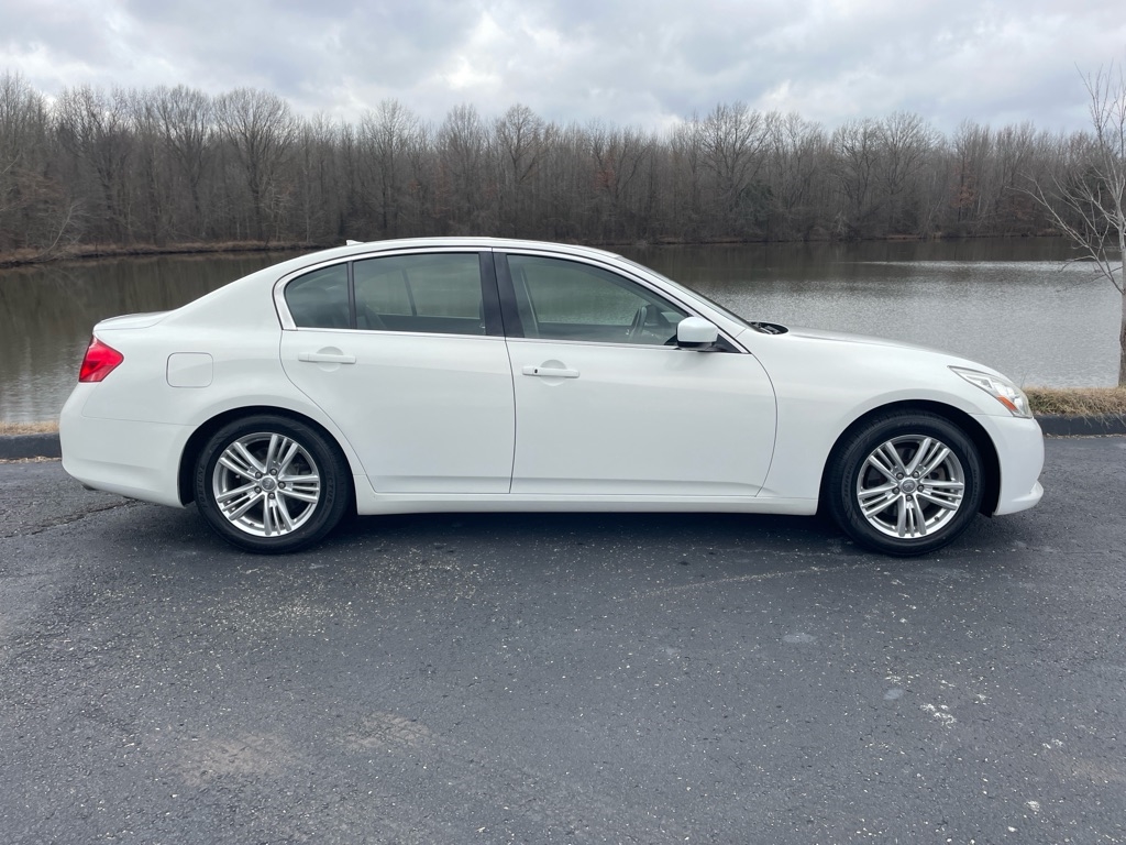 Infiniti G37 Sedan 4dr Journey RWD 2013