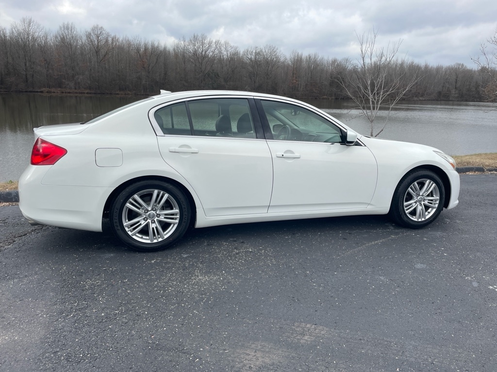 Infiniti G37 Sedan 4dr Journey RWD 2013