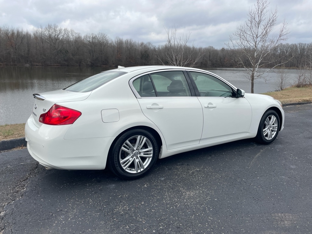 Infiniti G37 Sedan 4dr Journey RWD 2013