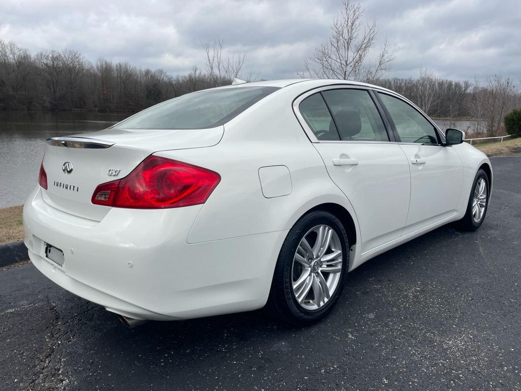 Infiniti G37 Sedan 4dr Journey RWD 2013
