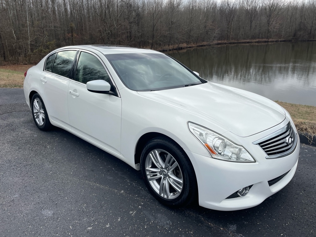 Infiniti G37 Sedan 4dr Journey RWD 2013