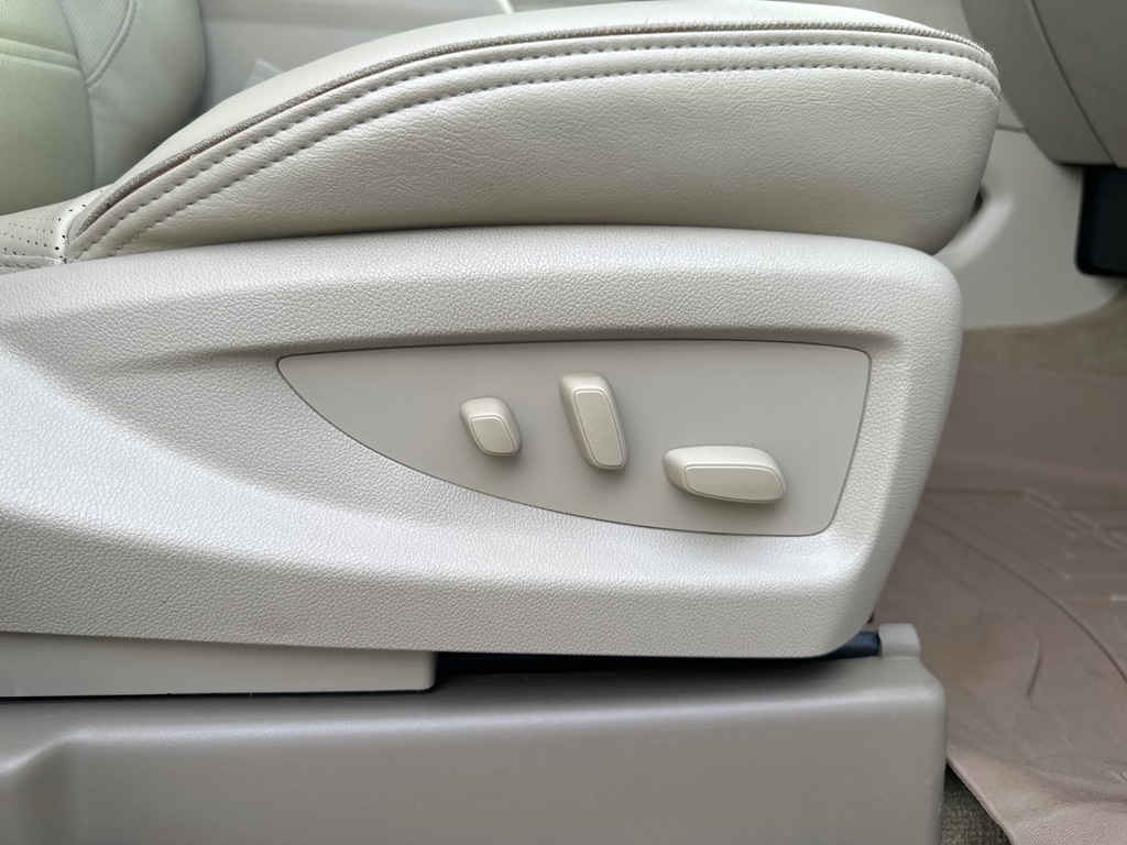 GMC Yukon 2WD 4dr Denali 2018