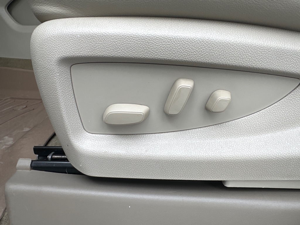 GMC Yukon 2WD 4dr Denali 2018