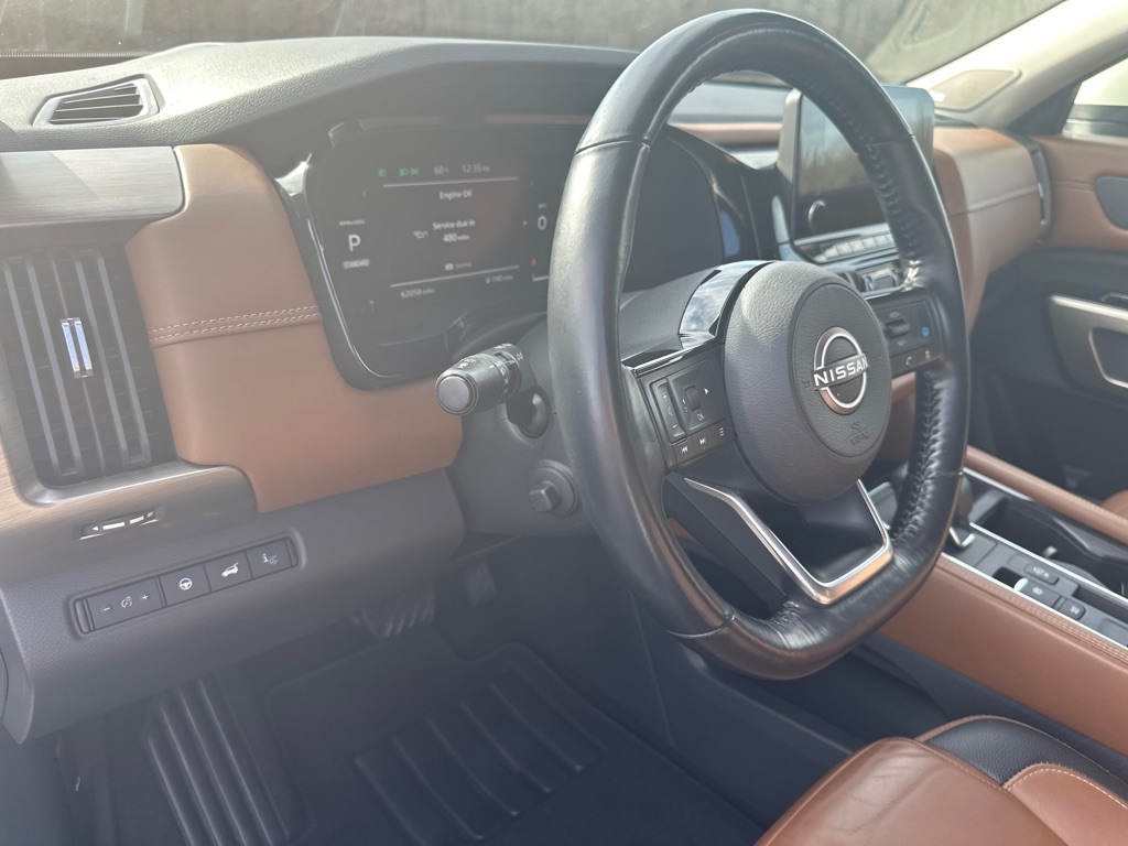 Nissan Pathfinder Platinum 2WD 2023