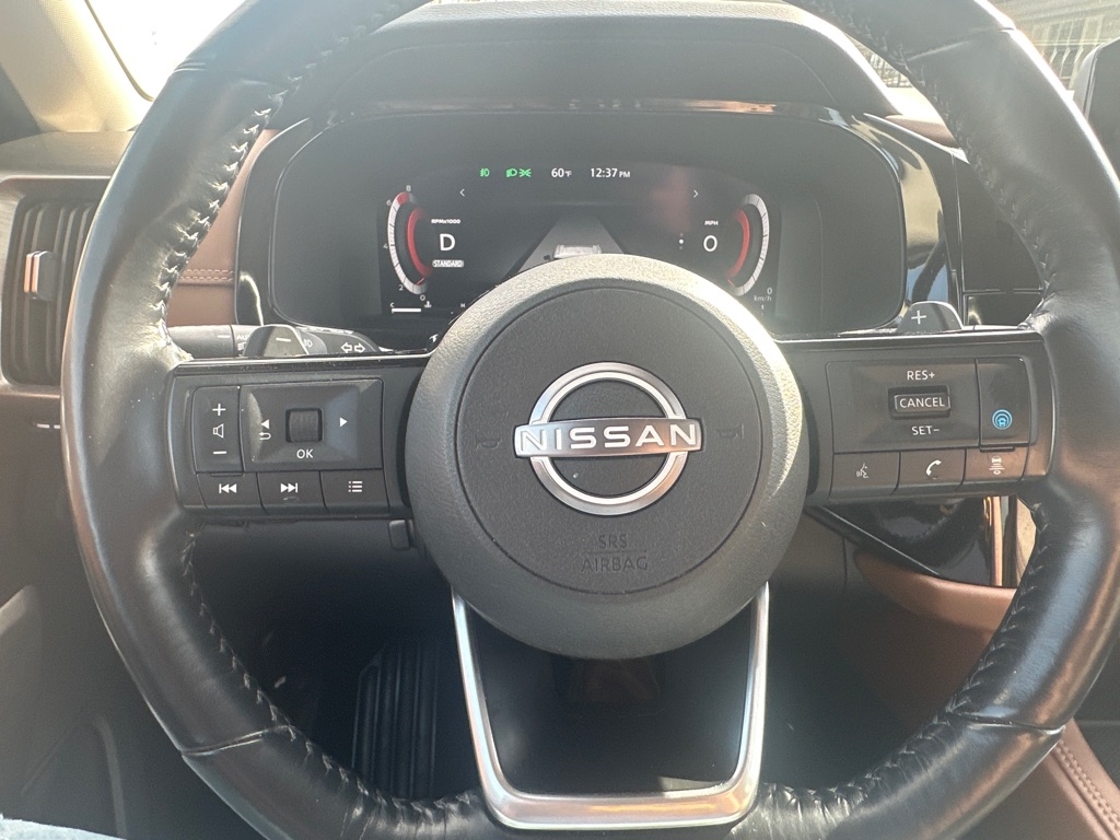 Nissan Pathfinder Platinum 2WD 2023